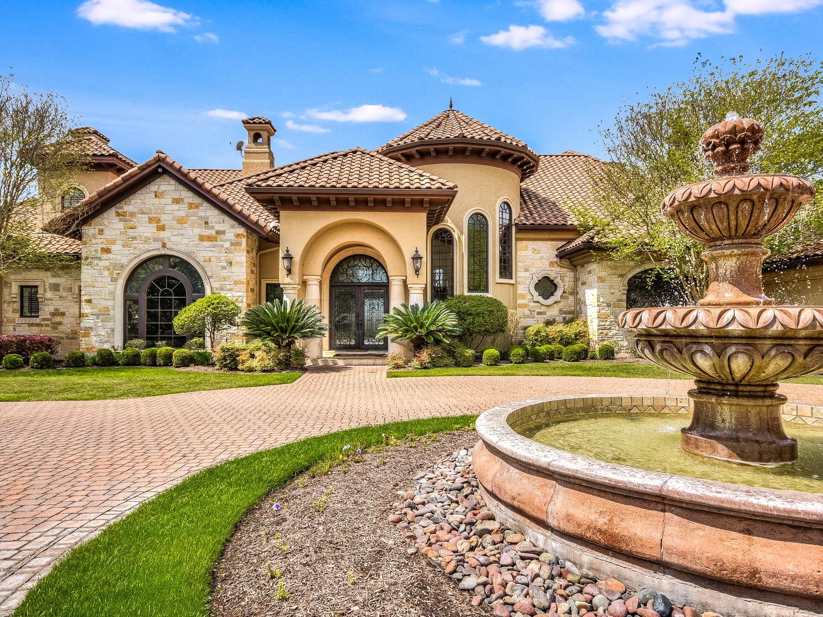 Austin Home, TX Real Estate Listing
